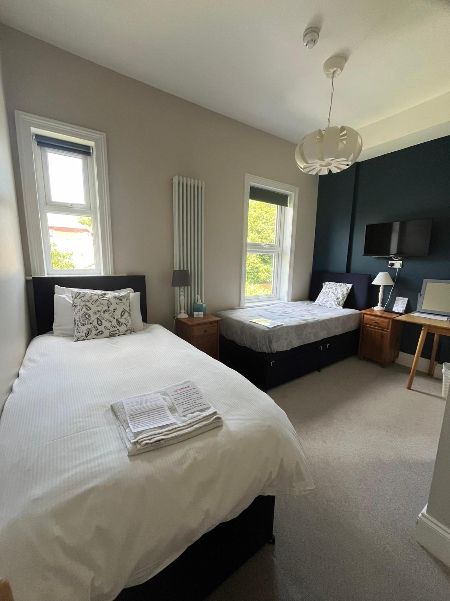 Hotel 50 Bournemouth Esterno foto